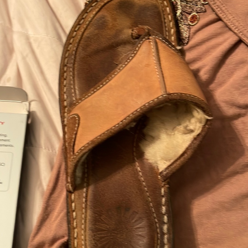 UGG SUEDE FLIP FLOPS